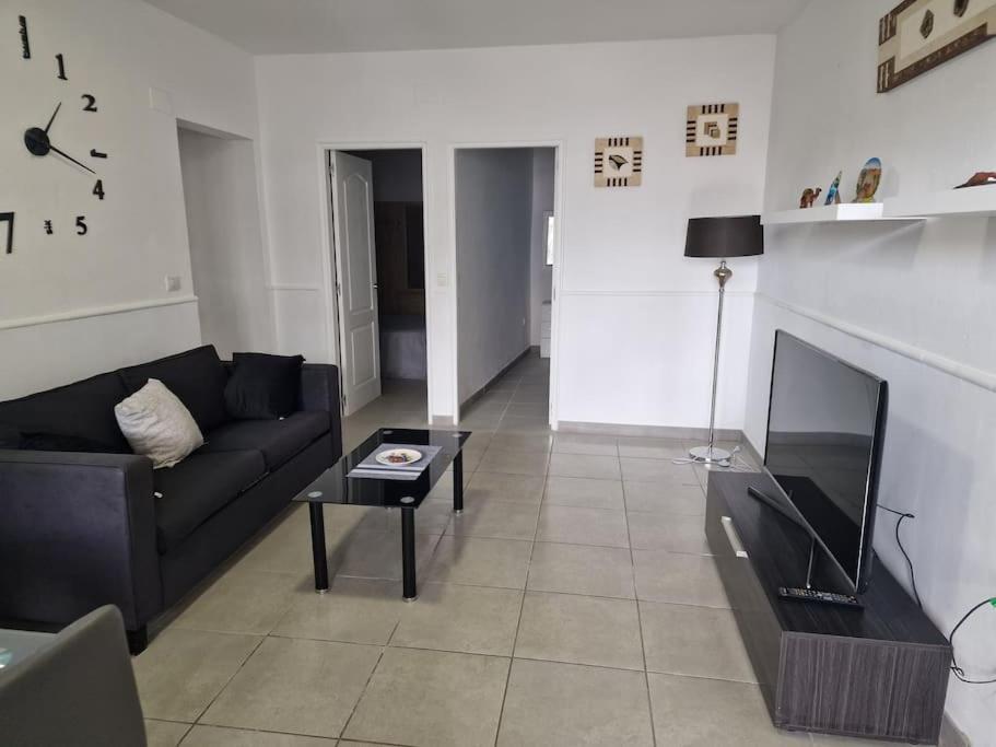 Casa Yei -Apto. A 4 Minutos De La Playa Tías Esterno foto